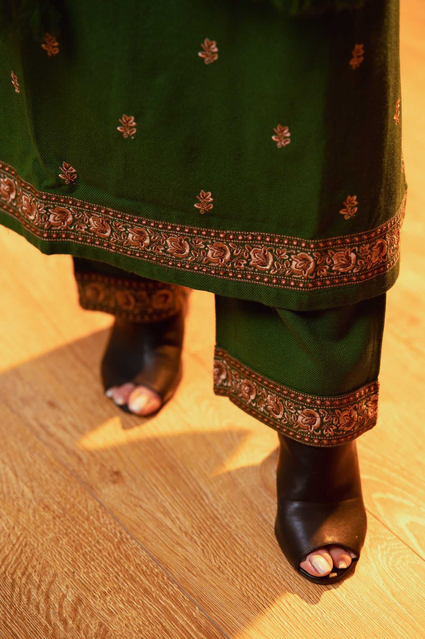 Emerald Green Wool Ensemble with Kashmiri Work and Plain Shawl